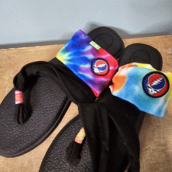 Grateful Dead X Sanuk Yoga Sling Hiking Festival Dead Head Tie Dye Sandals 8 - Picture 2 of 4
